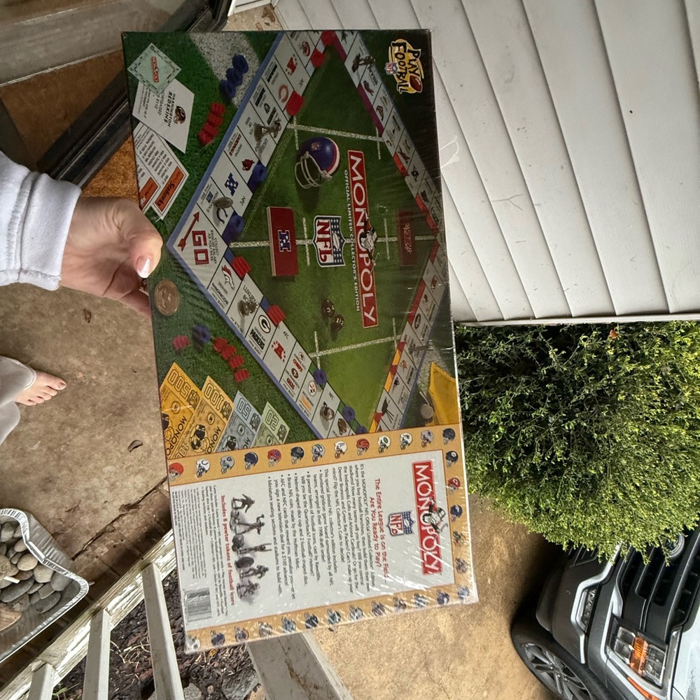 Vintage Monopoly 1998  - Collector's Edition Factory Sealed - Picture 4 of 6